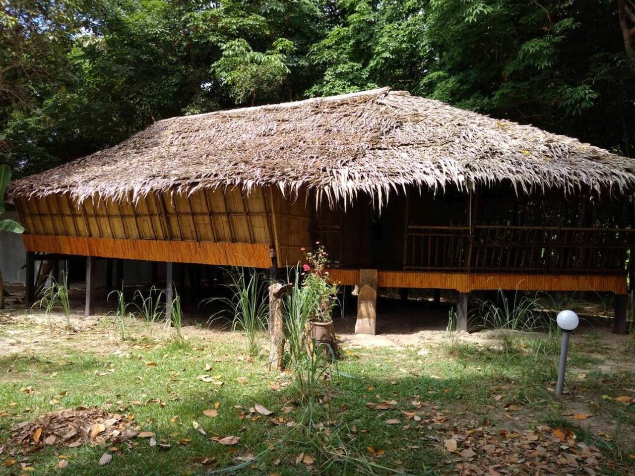 Hotel 9 Huts On A Hill Kudat Exterior foto